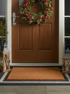 Magazine-worthy seasonal entryway display with coordinating elements